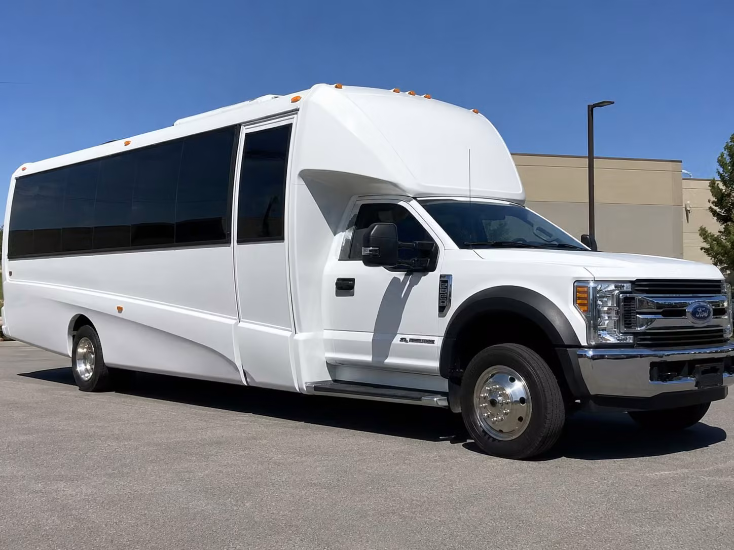 15 passenger minibus