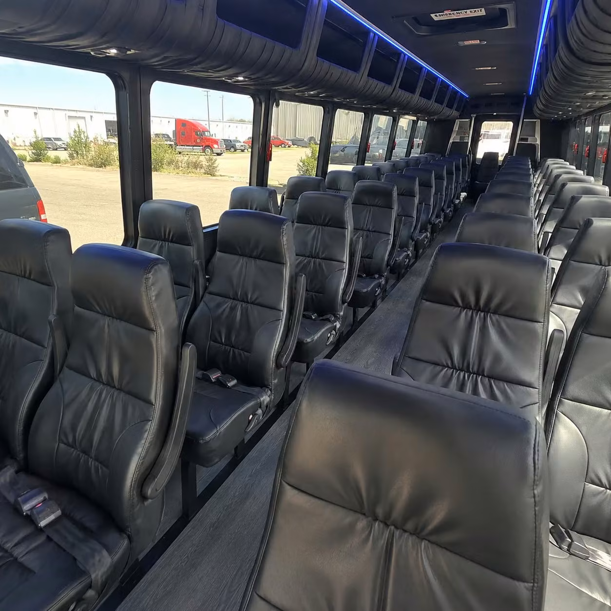 las cruces 25 passenger minibus rental
