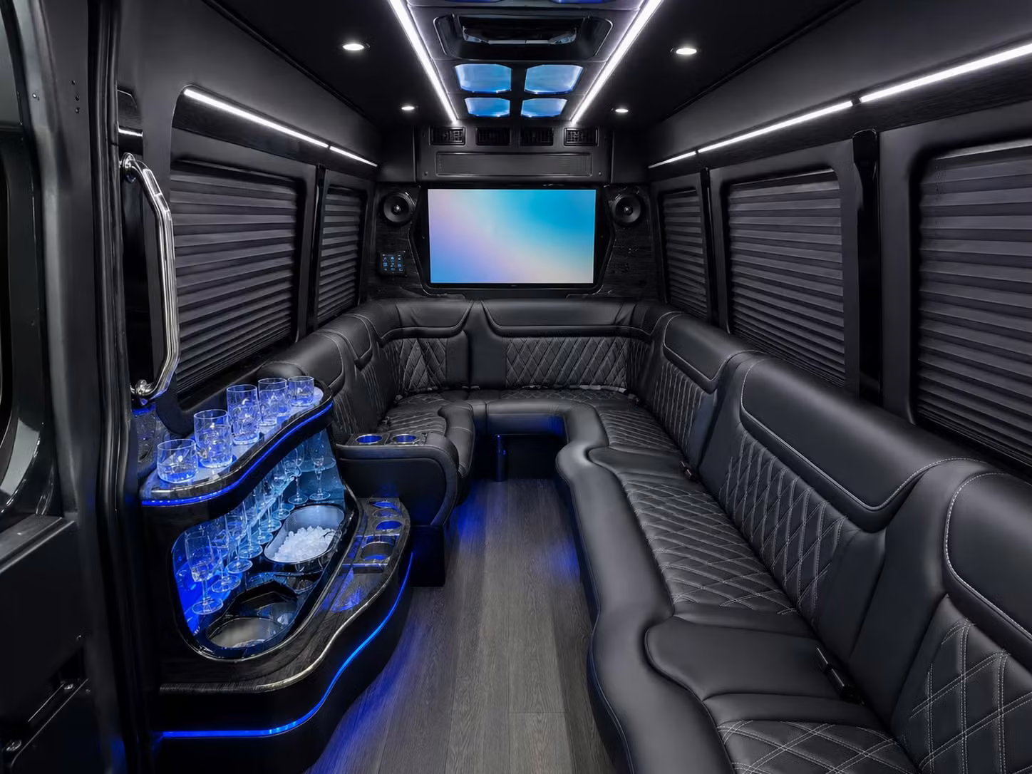 private fan bus rentals for aggie basketball baseball and track events